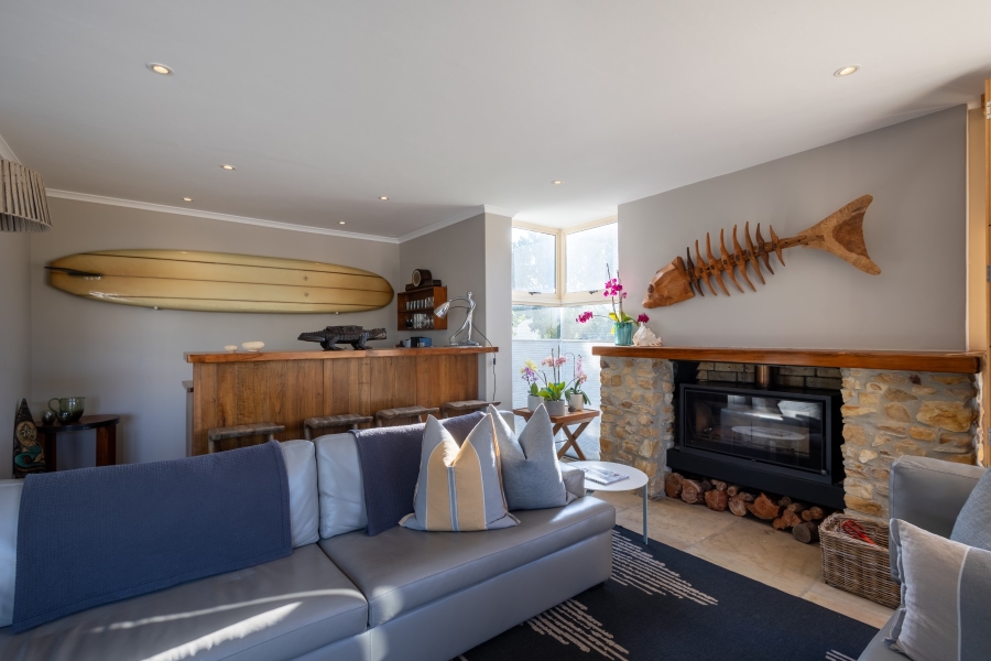 4 Bedroom Property for Sale in Whale Rock Beach Western Cape